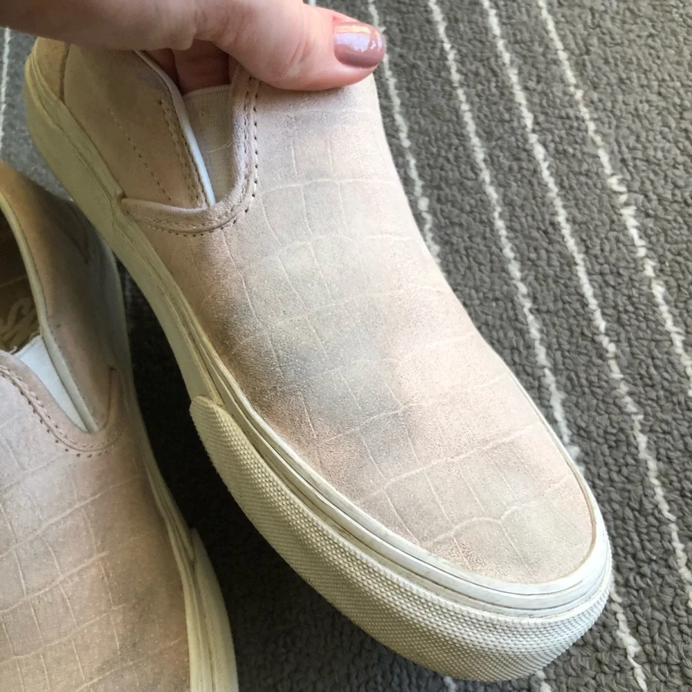 LAST CHANCE Vans Pink Leather Slip On - Picture 3 of 10